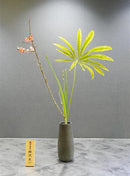 SU-7 Daffodil Vase