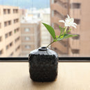 MADO Bud Vase – Black / Diamond Pattern